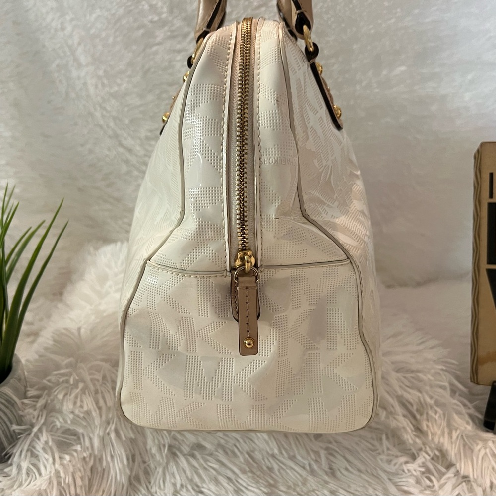 Michael Kors White Patent Leather Cindy Dome Satchel & Wallet - Picture 6 of 16